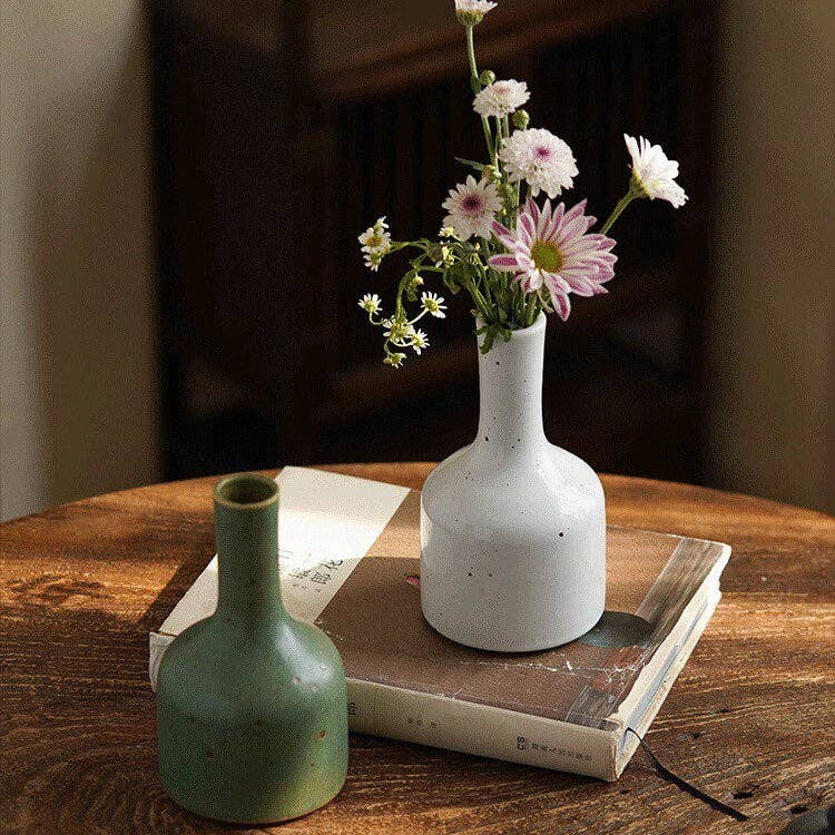 Handmade Ceramic Emerald Classic Vase: Green