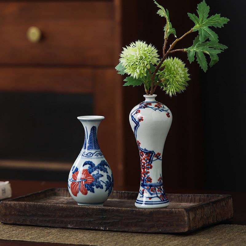 Hand-painted Blue and White Porcelain Vase