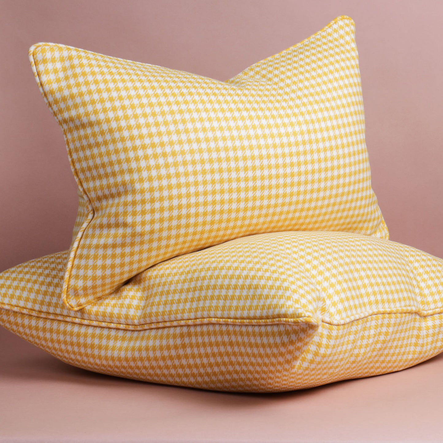 Houndstooth Lambswool Cushion - Gold