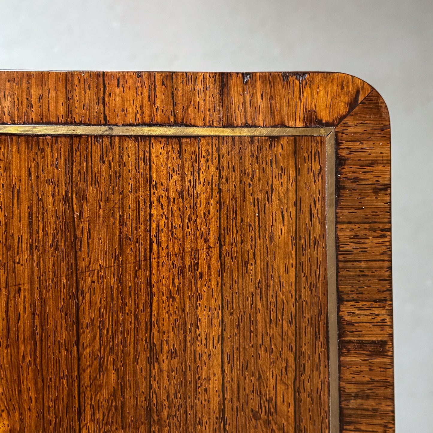 A Regency Gonçalo Alves Pedestal Table