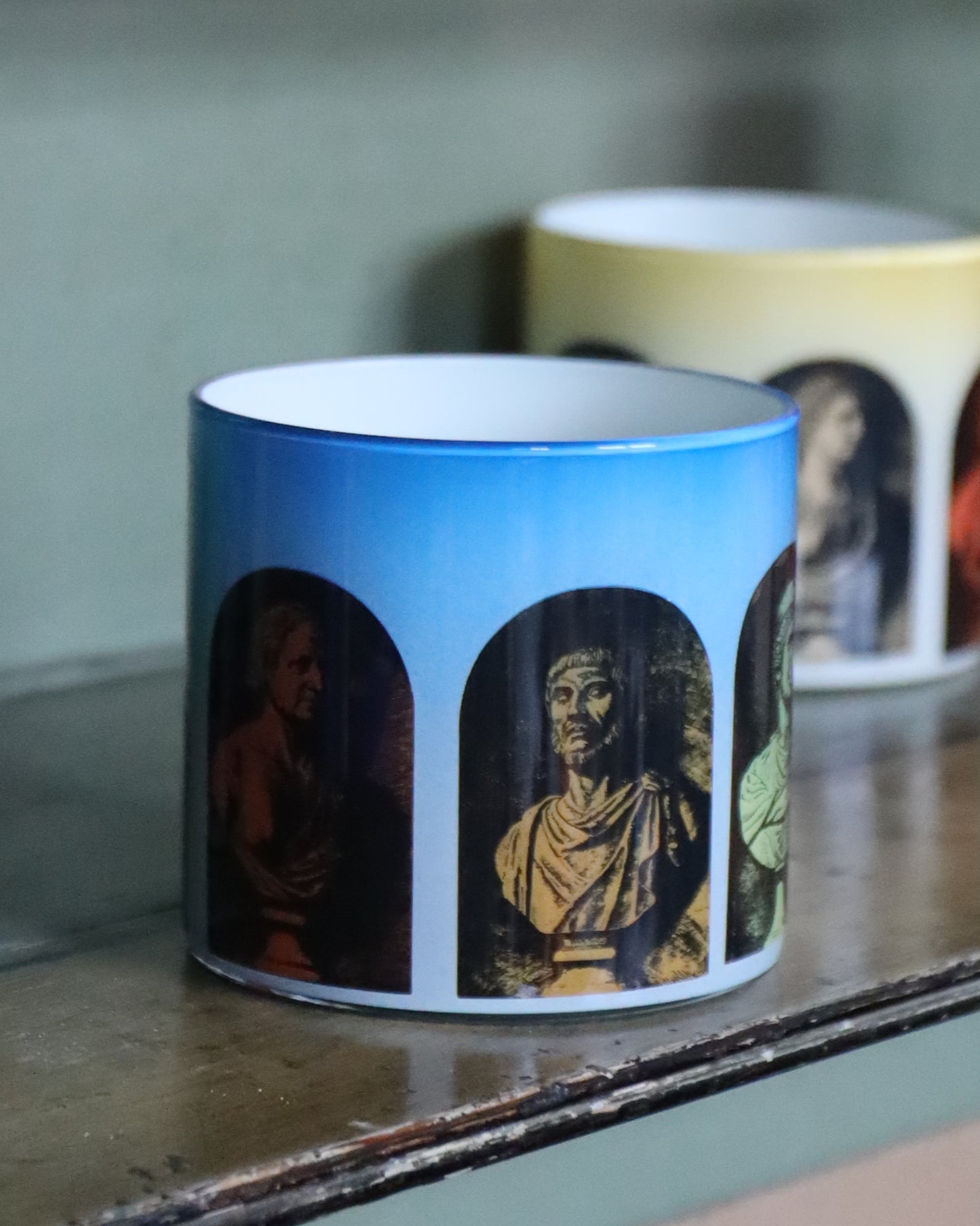 Classical Alcove Brush Pot