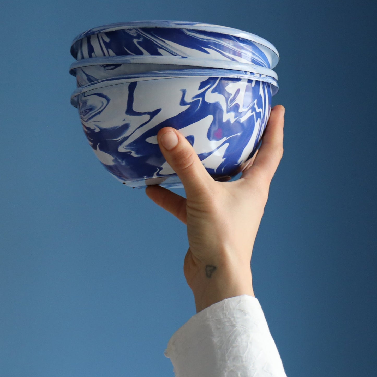 Hand Marbled 16 Piece Enamelware Dining Set - Blue