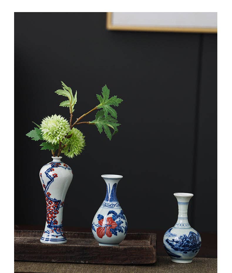 Hand-painted Blue and White Porcelain Vase