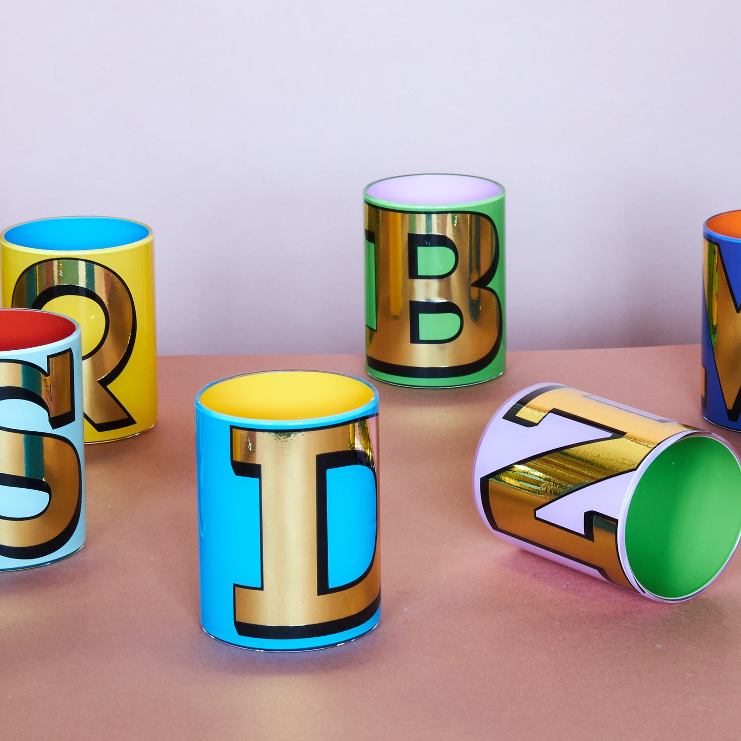 Alphabet Brush Pot - U